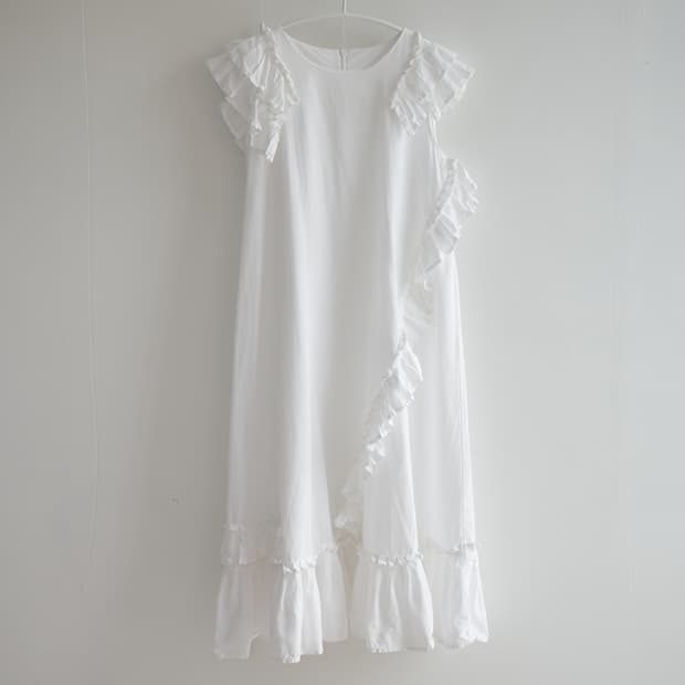 Pure white ruffle blouse