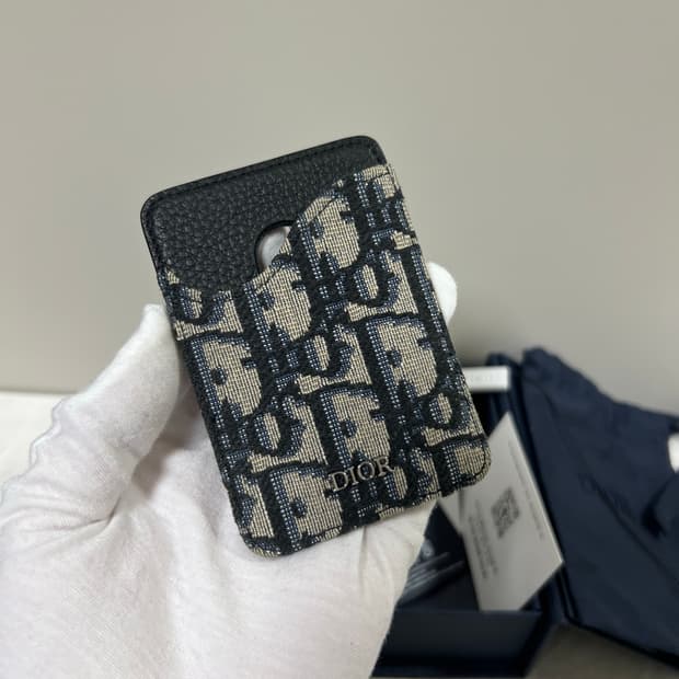 디올 오블리크 맥세이프 카드지갑