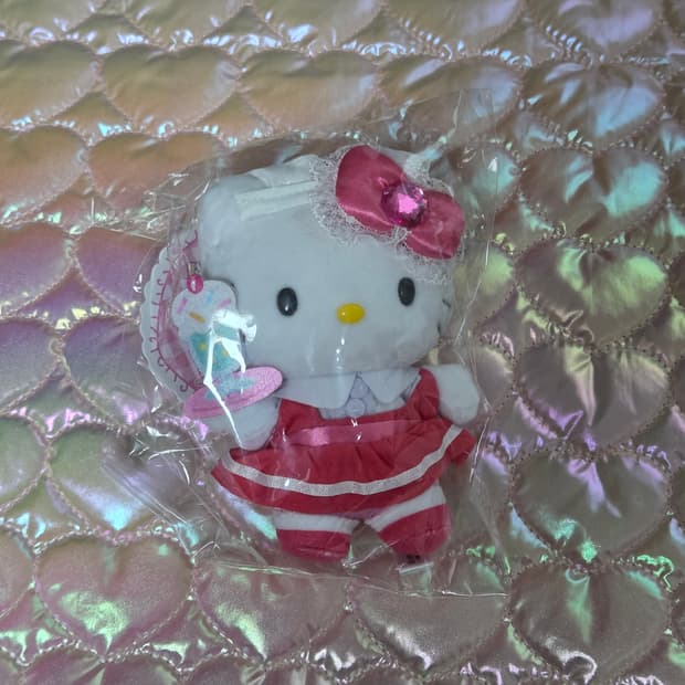 헬로키티 메이드 인형 키링 레드