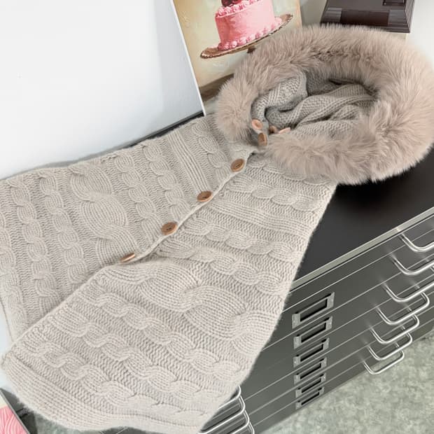 [FREE] 꽈배기니트 캐시미어 100% 케이프