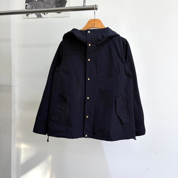 FRAME WORK 바람막이