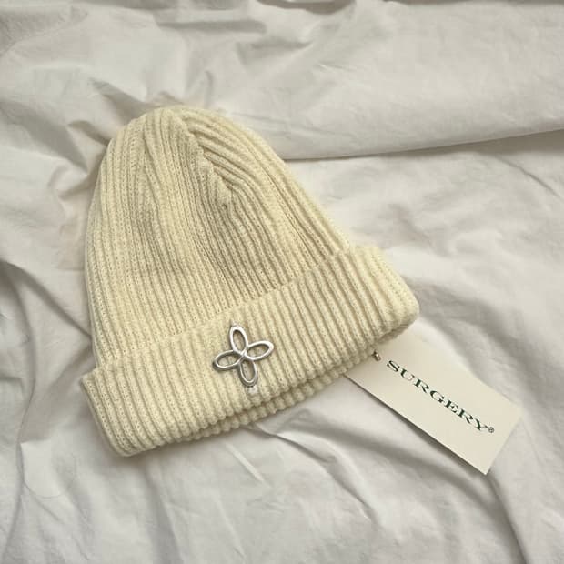 써저리Surgery 로고 비니 아이보리 새상품