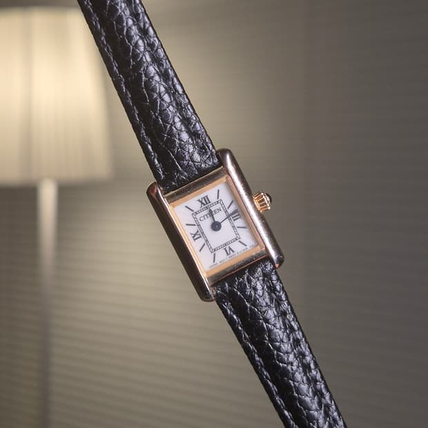 2010's Vintage Citizen Gold Tank Quartz 