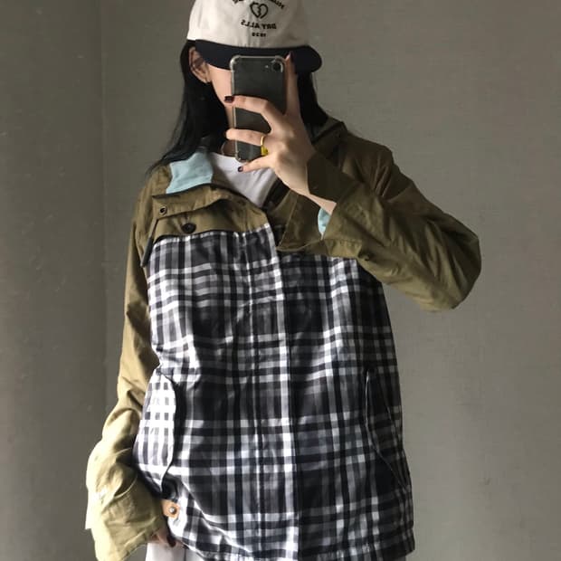 노페 카키 체크 바람막이