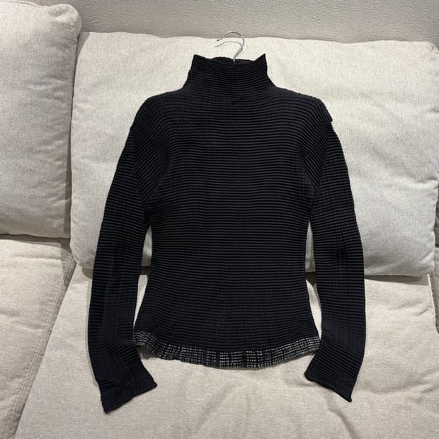 Issey miyake 이세이미야케 플리츠 탑