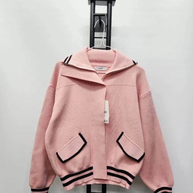 #새상품 JUARR 니트집업 프리사이즈