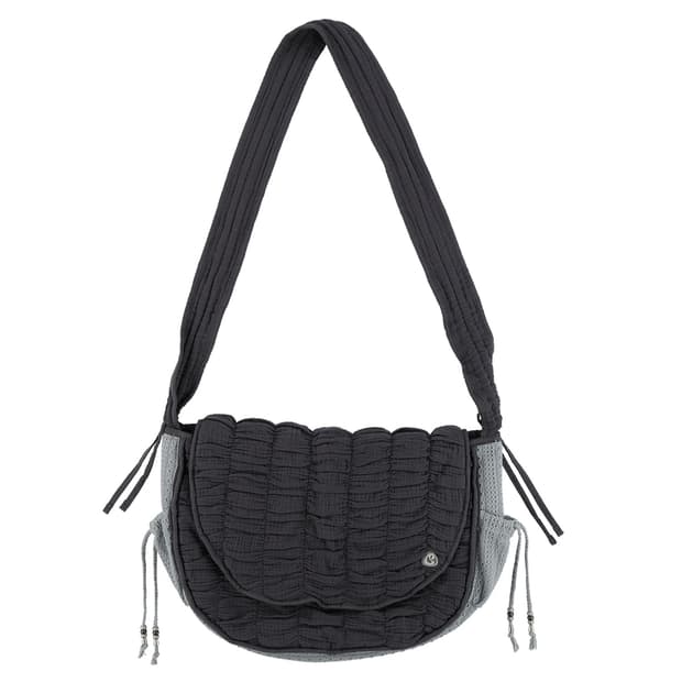 구해요) 코이세이오 QUILTED CROSS BAG CHARCOAL