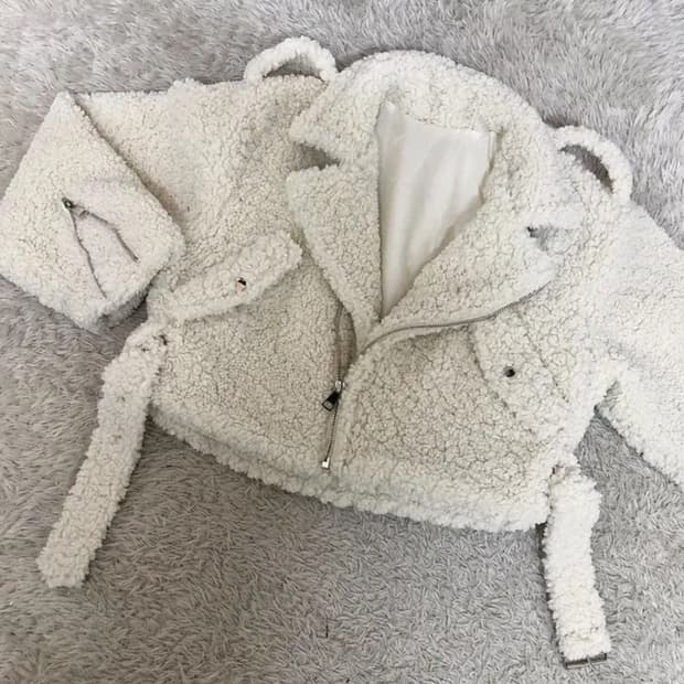 아이보리 양털 뽀글이 자켓