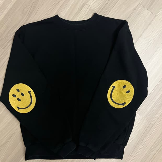 캐피탈 스마일 맨투맨 블랙 4사이즈