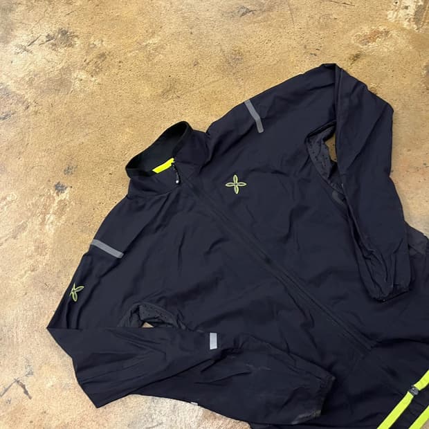 [정품/S] 몬츄라 블랙 바람막이 자켓 b17