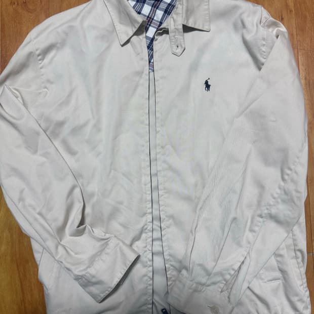 두번 입은 폴로 자켓