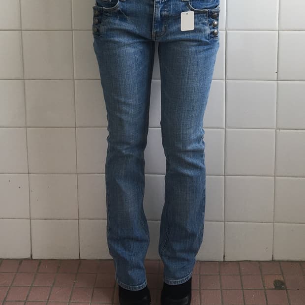 Button point denim pants
