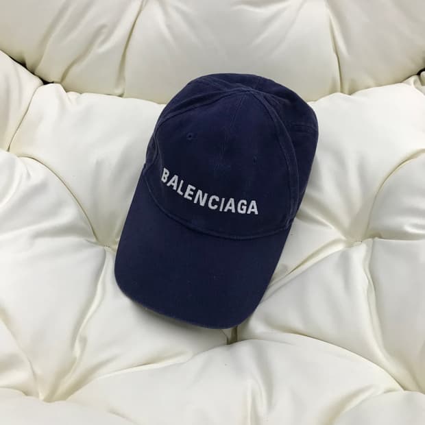 발렌시아가 워시드블루 볼캡 모자