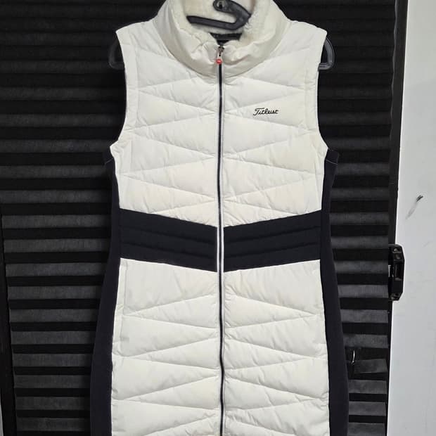 (정품) [타이틀리스트] 구스다운 하프롱 패딩조끼 판매합니다.