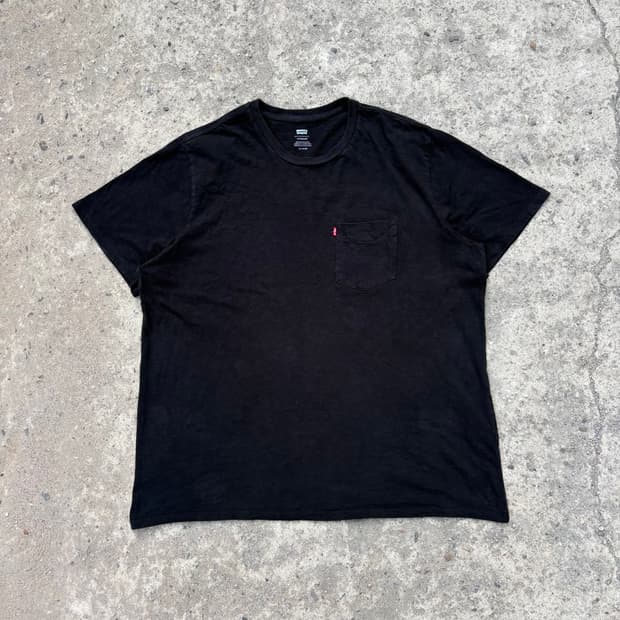 (XL) 리바이스 포켓 블랙 반팔 티셔츠