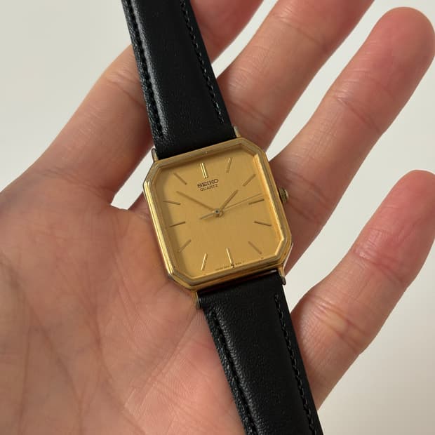 1980s Gold Square Quartz