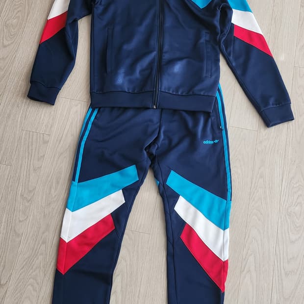 아디다스 트레이닝 세트 (남녀공용)