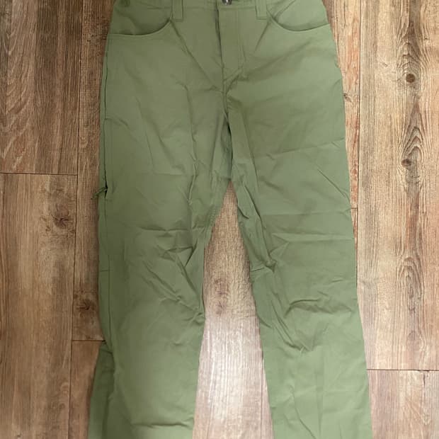 파타고니아 퀸더리 팬츠 새제품 판매합니다.