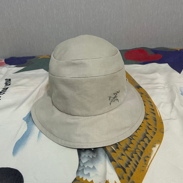 아크테릭스 버킷햇 L/XL