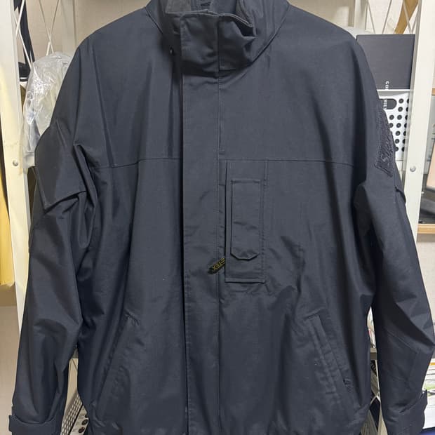 [M] 슈프림 투인원 고어텍스 폴라텍 라이너 자켓 블랙 판매해요