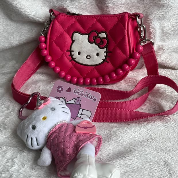 sanrio Hello Kitty mini bag+keyring