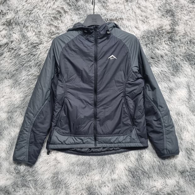 L(100) 나이키 24ss 프리마로프트 써마핏 러닝 자켓