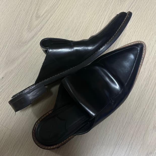 요지 야마모토 레더 슬리퍼 뮬