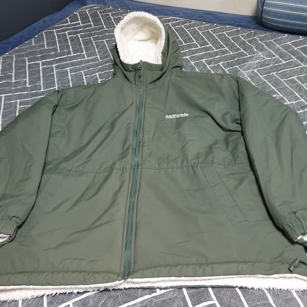 후아유 캘리포니아 후디 보아 리버서블 패딩 자켓 카키 (XL)