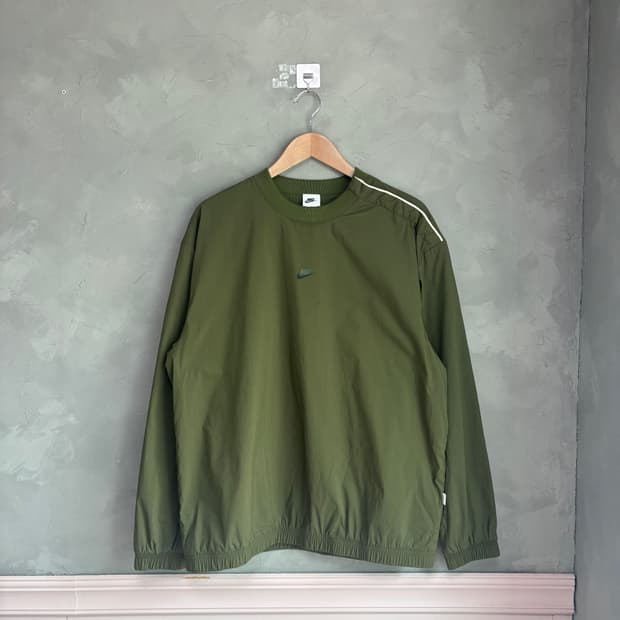 나이키 스우시 바람막이 웜업 카키