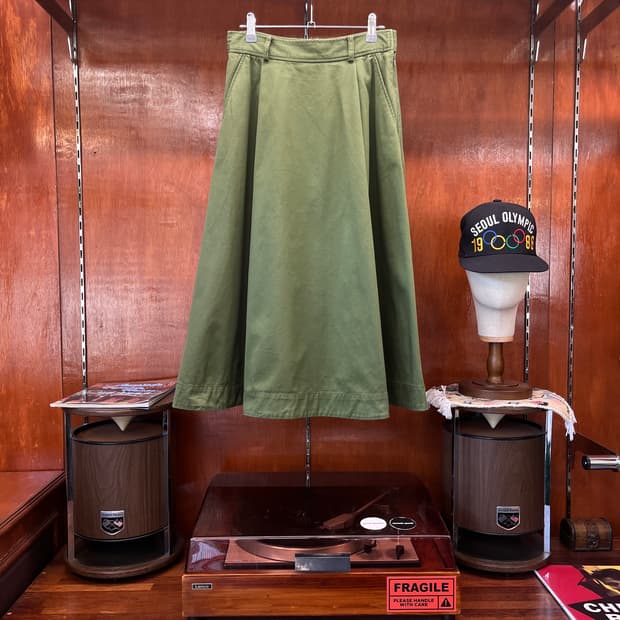 레이 빔즈 원턱 치노 스커트 [ 28 ]