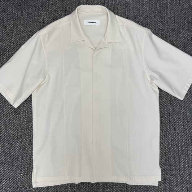 CHUNNNG(청) 반팔 셔츠 아이보리컬러 남자 L사이즈