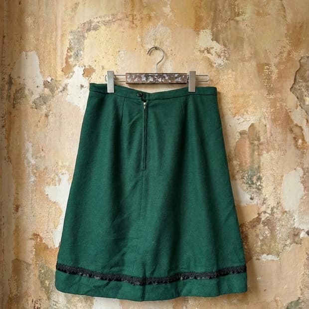 로맨틱 딥그린 빈티지 스커트