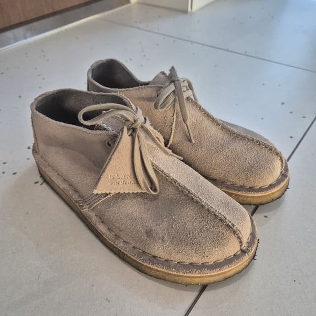 클락스 데저트 샌드 스웨이드 235