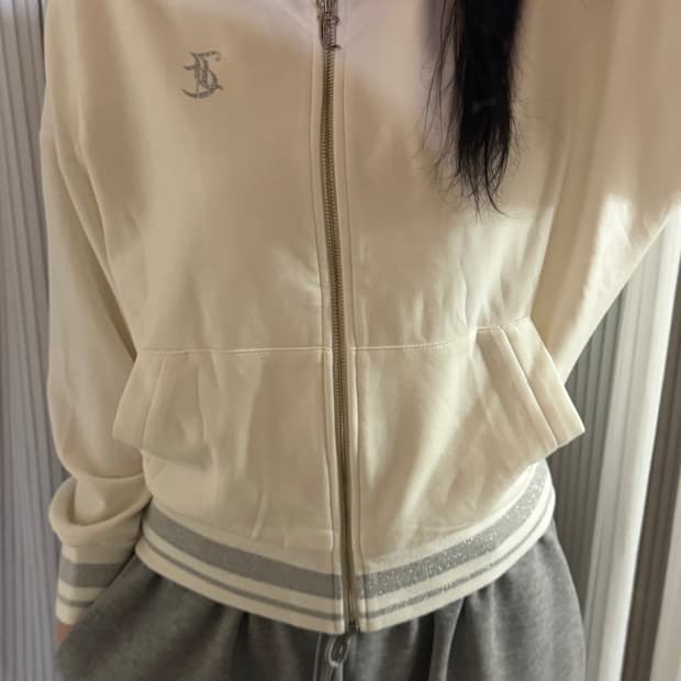 쥬시꾸뛰르 화이트 후드집업 90