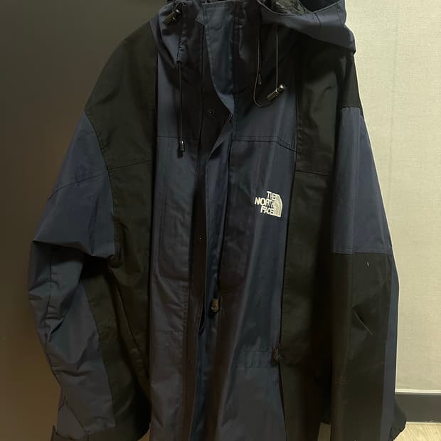 노스페이스 오버핏 바람막이