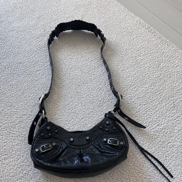 발렌시아가 르카골 xs 블랙 숄더백