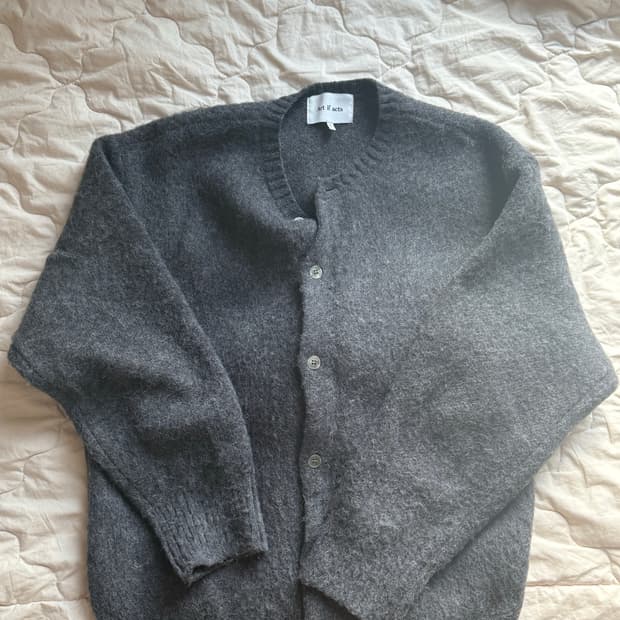 아트티프액츠 모헤어 가디건