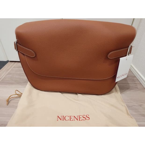 26ss L.HEFNER PINNACLE POSTMAN BAG