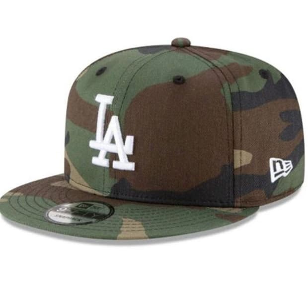 (교환,판매글) 뉴에라 카모 스냅백 7 1/2 사이즈 교환합니다