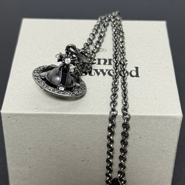 비비안웨스트우드 아카이브 고딕 미니 orb 목걸이 그레이