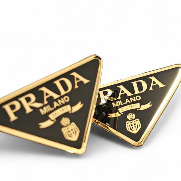 프라다 삼각로고 헤어핀 골드 2PCS SET