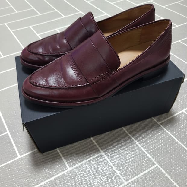 COS 코스 여성 레더 페니 로퍼 슈즈 255