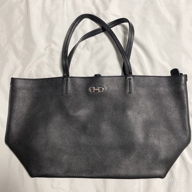 페라가모 블랙 쇼퍼백 토트백