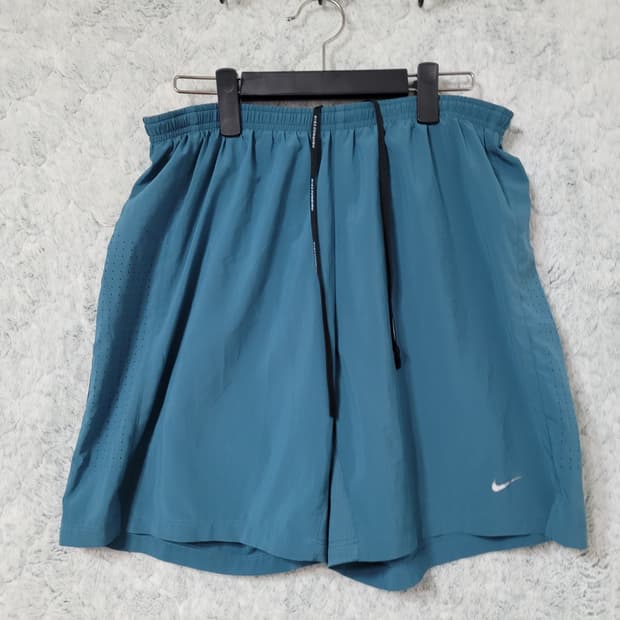 G449 [L] 나이키 드라이핏 런닝 기능성 반바지