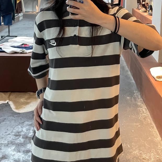 나이키 카라 스트라이프 반팔 H73