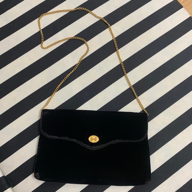 벨벳 금장 체인백