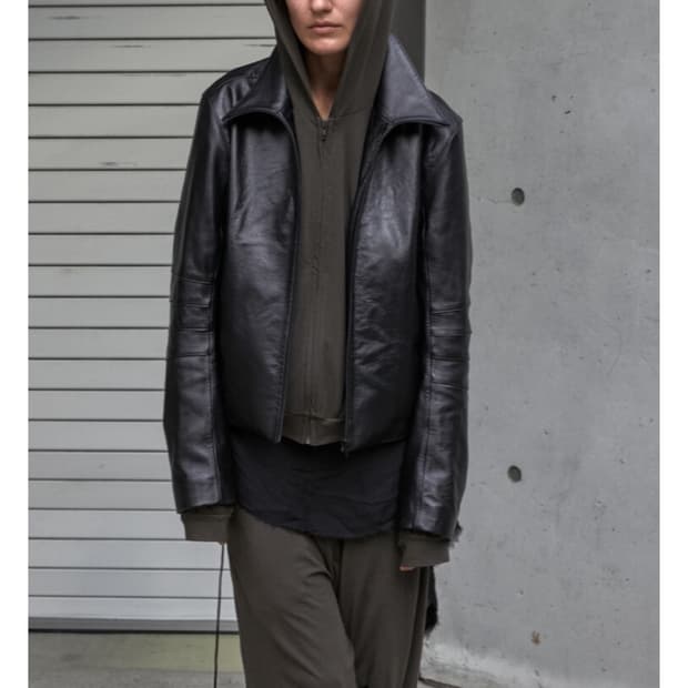 머듈 레더자켓 블랙 1사이즈 구해요
