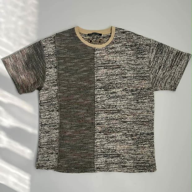 [L] 앤더슨벨 콘트라스트 서울21 판넬 반팔 티셔츠