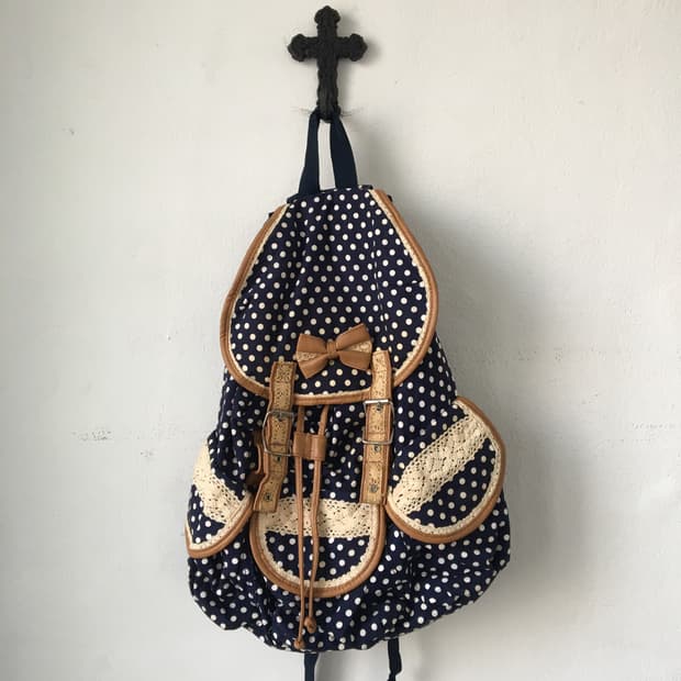  dot pattern bagpack