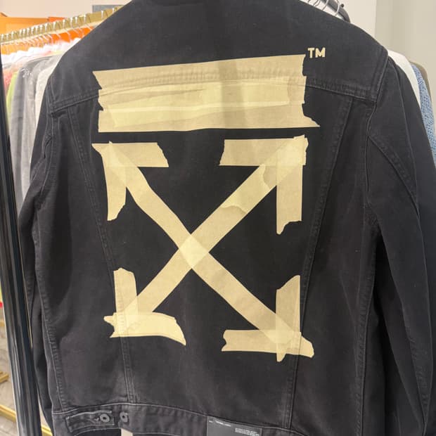 오프화이트 테이프 에로우 데님 자켓